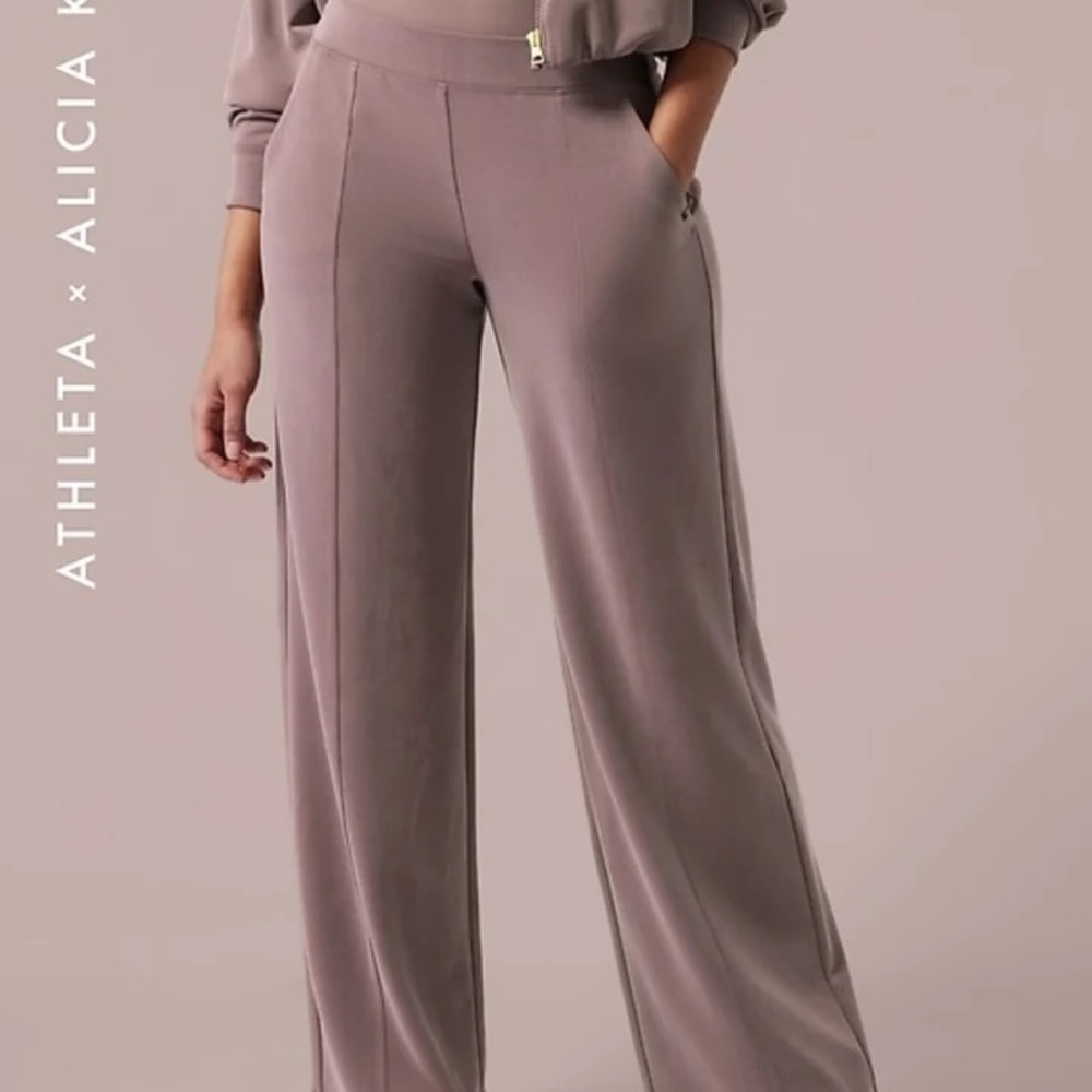 Fabletics x Alicia Keys Collection